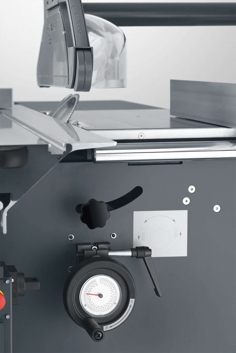 Spodní ovládání formátovací pily Image